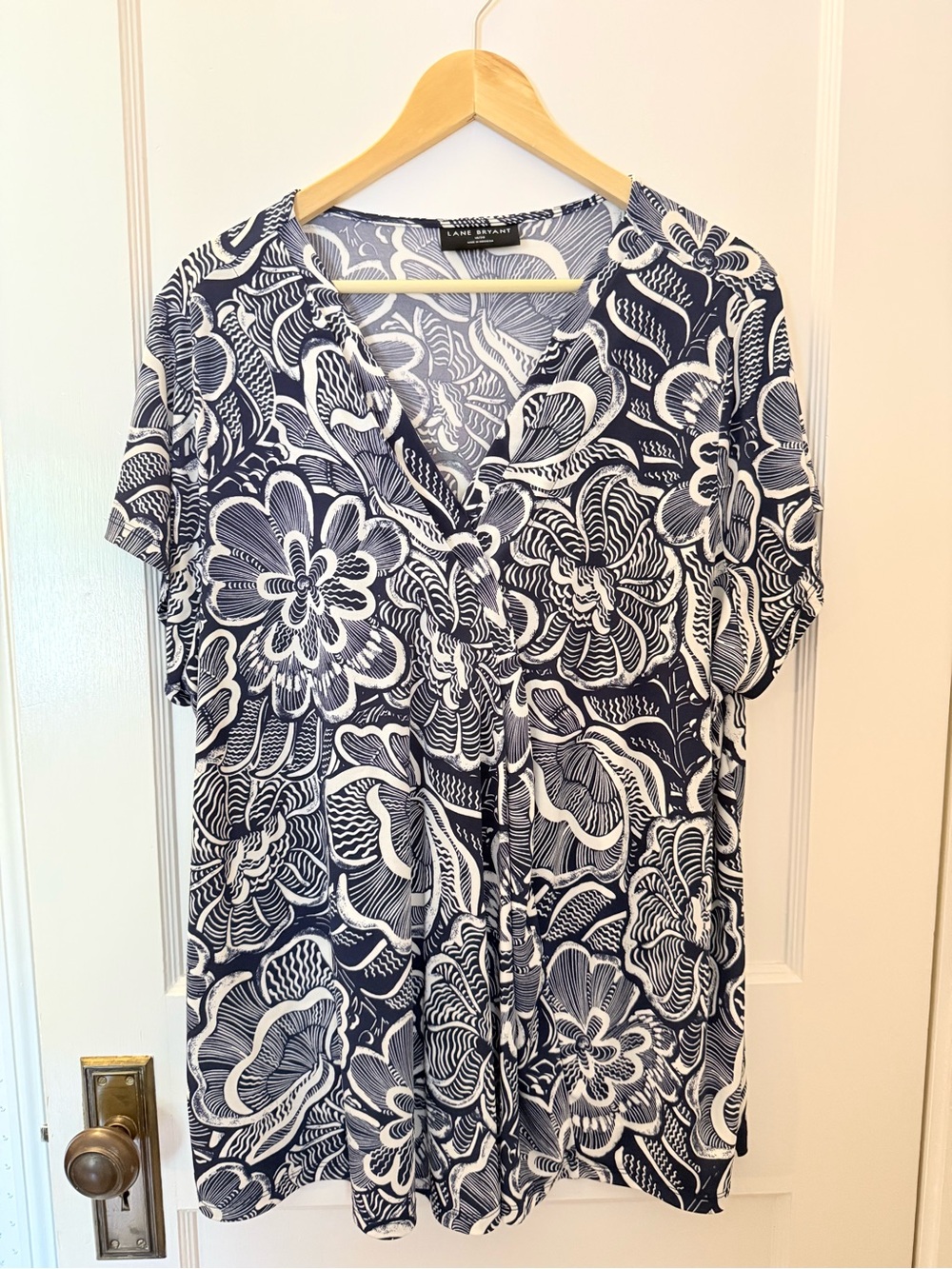 Lane Bryant Floral V-Neck Cap-Sleeve Pleat-Front Top